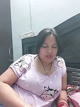 Snapshot of Poojabhabi101 chatting on May 15, 6:26 pm Poojabhabi101 online show from May 15, 6:26 pm