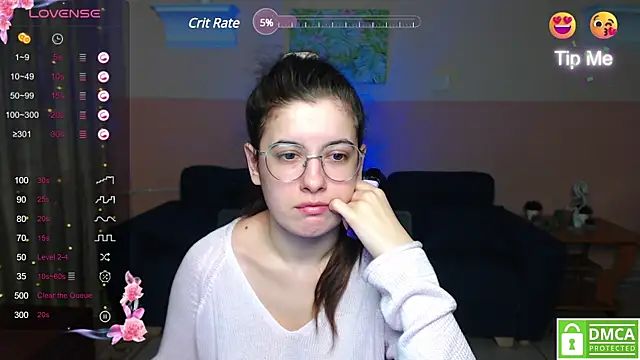 Snapshot of Aminabeatris chatting on February 1, 9:43 am Aminabeatris online show from February 1, 9:43 am