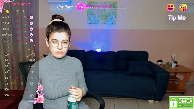 Snapshot of Aminabeatris chatting on February 8, 6:22 am Aminabeatris online show from February 8, 6:22 am