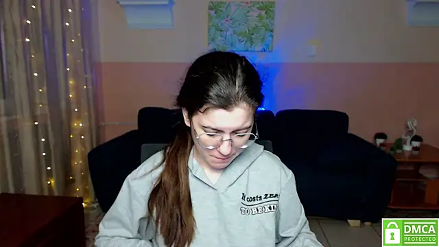 Snapshot of Aminabeatris chatting on March 12, 6:29 am Aminabeatris online show from March 12, 6:29 am