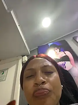 Snapshot of Aluna_sweet chatting on October 8, 7:44 pm Aluna sweet online show from October 8, 7:44 pm