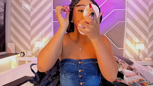 Snapshot of Aluna_sweet chatting on October 29, 8:32 pm Aluna sweet online show from October 29, 8:32 pm