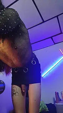 Snapshot of mal_x chatting on February 13, 5:14 am mal x online show from February 13, 5:14 am