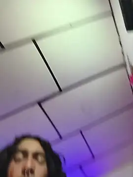 Snapshot of mal_x chatting on February 18, 6:20 am mal x online show from February 18, 6:20 am