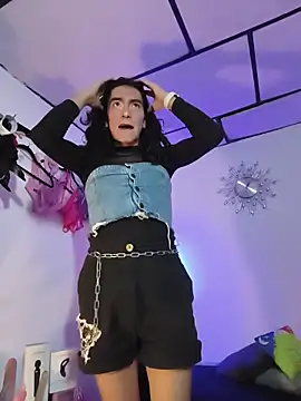 Snapshot of mal_x chatting on April 4, 5:49 am mal x online show from April 4, 5:49 am