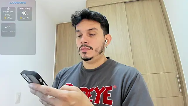 alejandro stark online show from November 4, 8:02 am