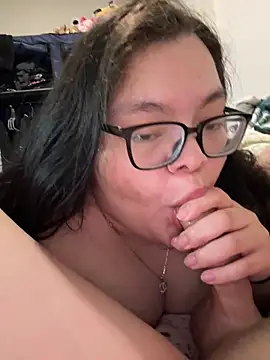 LiverandBrat77 online show from March 26, 3:01 am