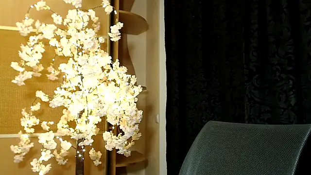 Mika Gold online show from December 25, 2:45 pm
