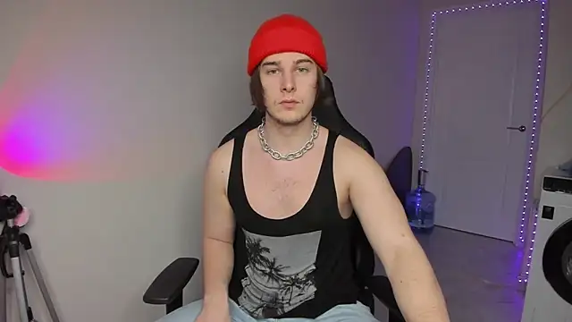 Snapshot of Vincent_Strong chatting on December 3, 12:49 pm Vincent Strong online show from December 3, 12:49 pm