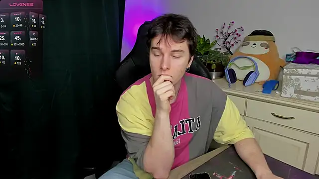 Vincent Strong online show from February 6, 7:34 am