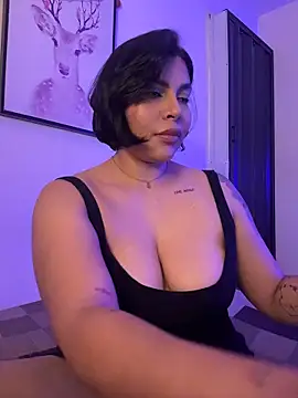 Snapshot of GigiiStone chatting on September 22, 7:49 pm GigiiStone online show from September 22, 7:49 pm