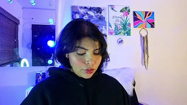 GigiiStone online show from October 27, 10:03 pm