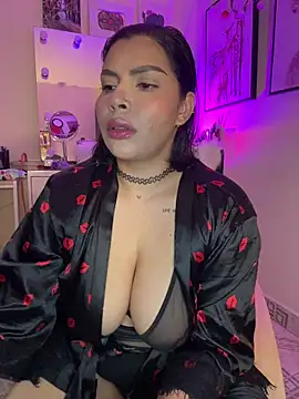 Snapshot of GigiiStone chatting on February 25, 2:16 pm GigiiStone online show from February 25, 2:16 pm