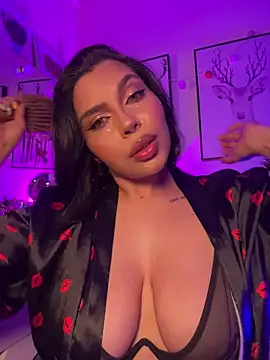 Snapshot of GigiiStone chatting on March 9, 11:09 pm GigiiStone online show from March 9, 11:09 pm