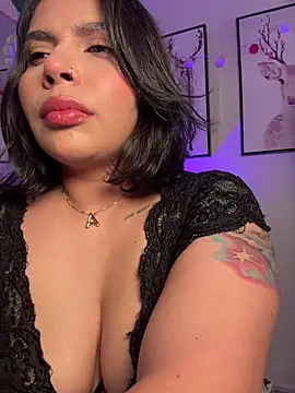 Snapshot of GigiiStone chatting on March 11, 10:16 pm GigiiStone online show from March 11, 10:16 pm