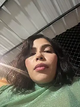 Snapshot of GigiiStone chatting on March 13, 11:33 pm GigiiStone online show from March 13, 11:33 pm