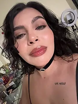 Snapshot of GigiiStone chatting on March 15, 7:42 pm GigiiStone online show from March 15, 7:42 pm