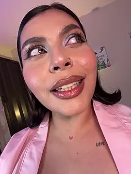 Snapshot of GigiiStone chatting on March 21, 11:30 pm GigiiStone online show from March 21, 11:30 pm