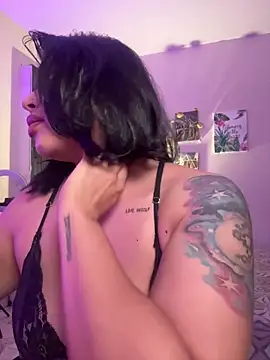 Snapshot of GigiiStone chatting on March 28, 4:12 am GigiiStone online show from March 28, 4:12 am