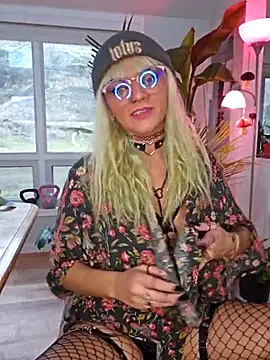 anyalikestosuck online show from December 15, 9:41 pm