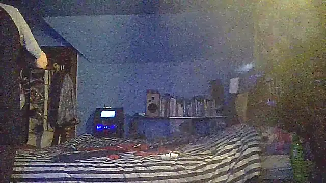 Snapshot of 420jDubz920 chatting on December 23, 3:18 am 420jDubz920 online show from December 23, 3:18 am