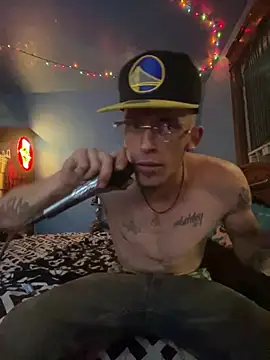 Snapshot of 420jDubz920 chatting on January 26, 6:07 am 420jDubz920 online show from January 26, 6:07 am