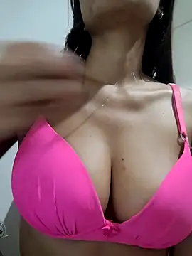 Snapshot of luz_94 chatting on April 27, 9:02 pm luz 94 online show from April 27, 9:02 pm
