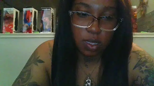 Snapshot of ShaBrimDaPornstar chatting on March 28, 6:51 pm ShaBrimDaPornstar online show from March 28, 6:51 pm