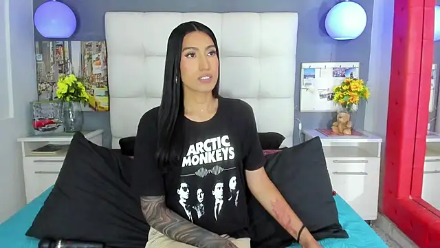 Taly Fox online show from December 15, 9:19 pm