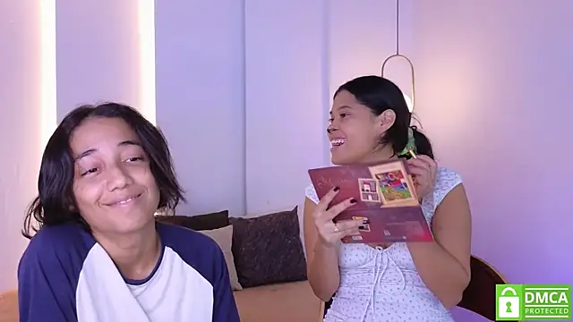 hot little bunny online show from October 31, 9:05 pm