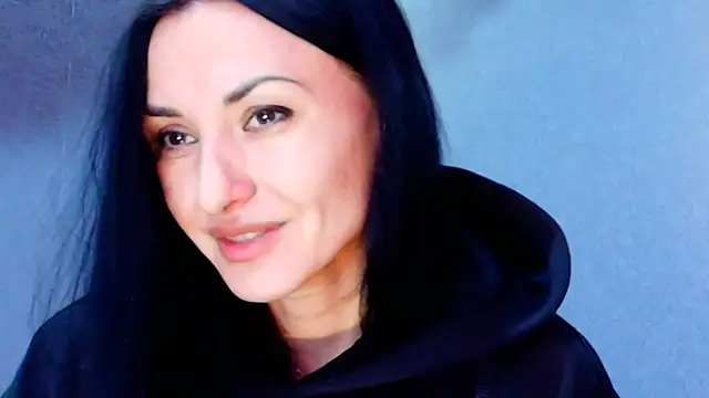 Snapshot of Siaconna chatting on April 24, 7:33 am Siaconna online show from April 24, 7:33 am