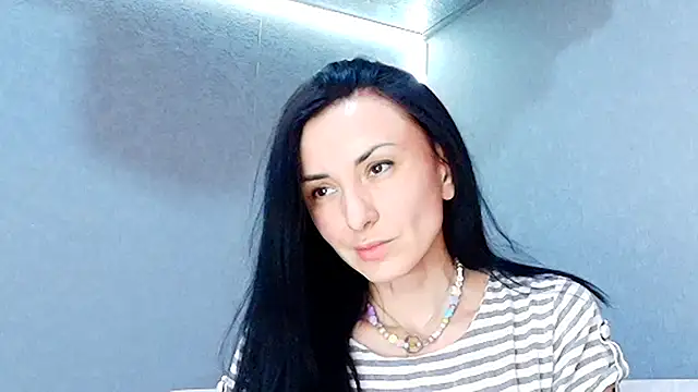Snapshot of Siaconna chatting on May 10, 10:20 am Siaconna online show from May 10, 10:20 am