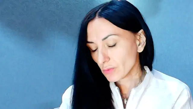 Snapshot of Siaconna chatting on May 16, 7:38 am Siaconna online show from May 16, 7:38 am