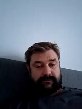 Snapshot of Benji89 chatting on October 6, 3:53 pm Benji89 online show from October 6, 3:53 pm
