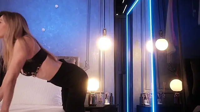 Rikka Moore online show from October 25, 11:40 am