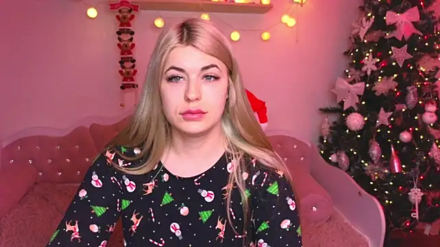 Snapshot of Sugarr_Lola chatting on January 1, 10:00 am Sugarr Lola online show from January 1, 10:00 am