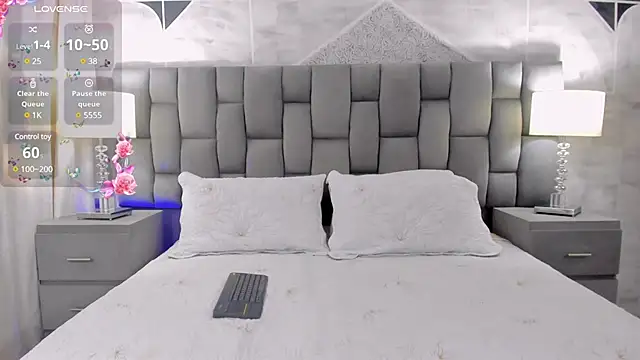 Snapshot of CinthiaCollins chatting on December 23, 9:18 pm CinthiaCollins online show from December 23, 9:18 pm