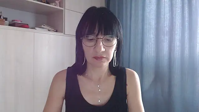 Erica95Bloom online show from September 14, 9:19 am