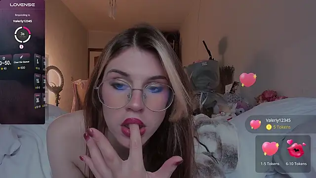  eva  pleasure  online show from February 16, 7:15 am