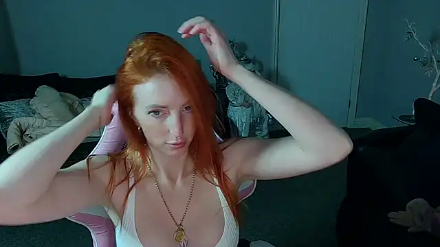 Red firesquirt online show from December 9, 10:30 pm