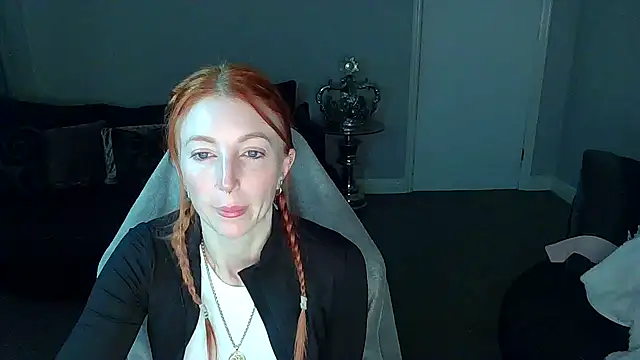 Red firesquirt online show from February 5, 11:28 pm