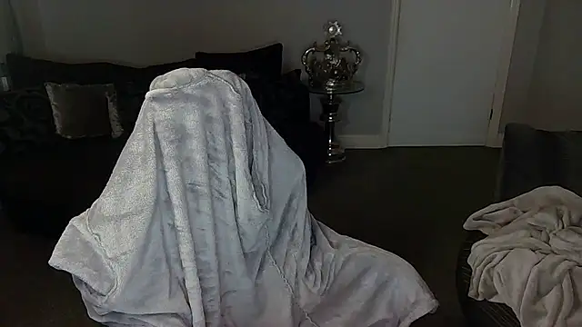 Red firesquirt online show from February 14, 7:23 pm