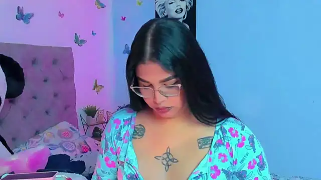 Snapshot of mabellfox chatting on December 13, 4:05 pm mabellfox online show from December 13, 4:05 pm