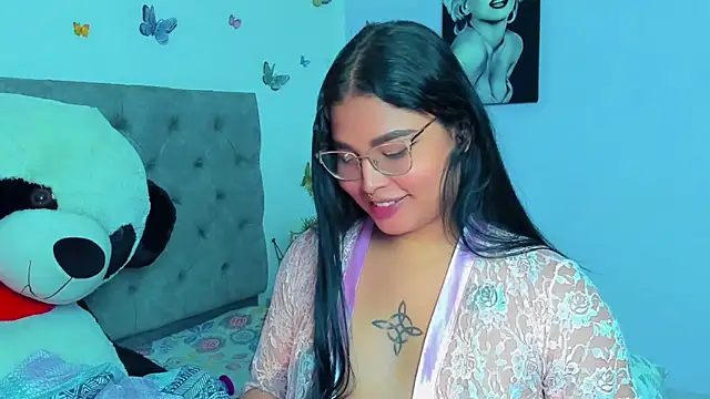 Snapshot of mabellfox chatting on December 24, 12:33 am mabellfox online show from December 24, 12:33 am