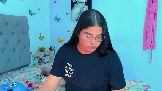 Snapshot of mabellfox chatting on January 8, 6:52 pm mabellfox online show from January 8, 6:52 pm