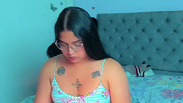 Snapshot of mabellfox chatting on March 5, 12:16 am mabellfox online show from March 5, 12:16 am