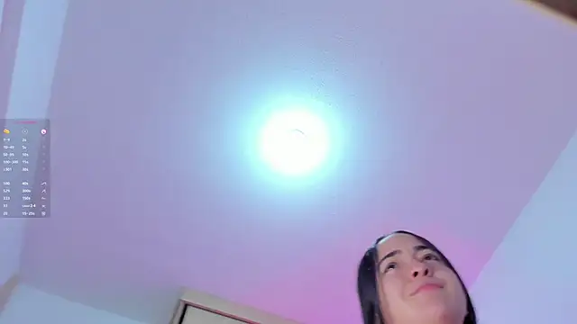 Snapshot of soyamandaa_ chatting on December 18, 11:51 pm soyamandaa online show from December 18, 11:51 pm
