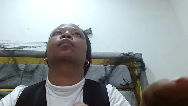 Snapshot of Cholatin chatting on October 29, 1:35 pm Cholatin online show from October 29, 1:35 pm