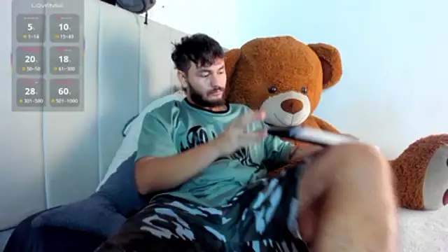 Snapshot of JacoLive chatting on February 16, 11:01 pm JacoLive online show from February 16, 11:01 pm