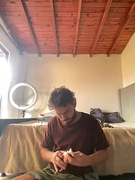 Snapshot of JacoLive chatting on February 19, 7:54 pm JacoLive online show from February 19, 7:54 pm